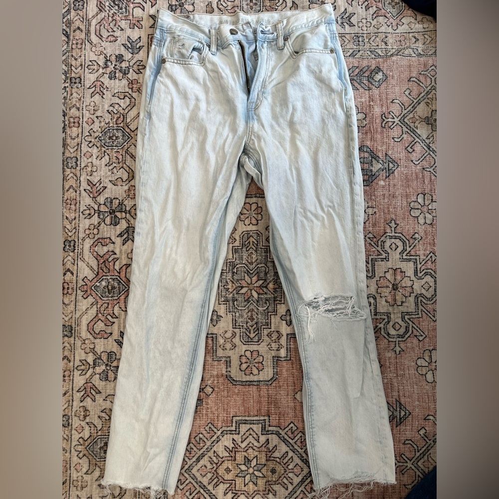 Light Blue Distressed Women’s Jeans